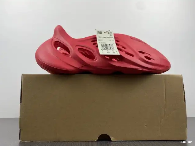 CW3355 Adidas Red Foam Yeezy 0505